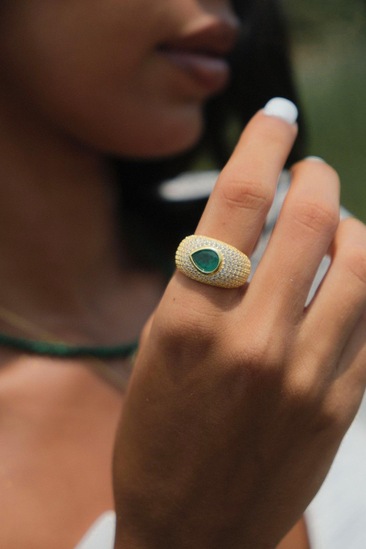 Dome Pave Emerald Ring - SELEN JEWELS